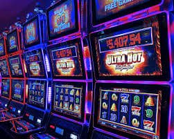 eejili slots jackpot win celebration screen with bright lights and payout display